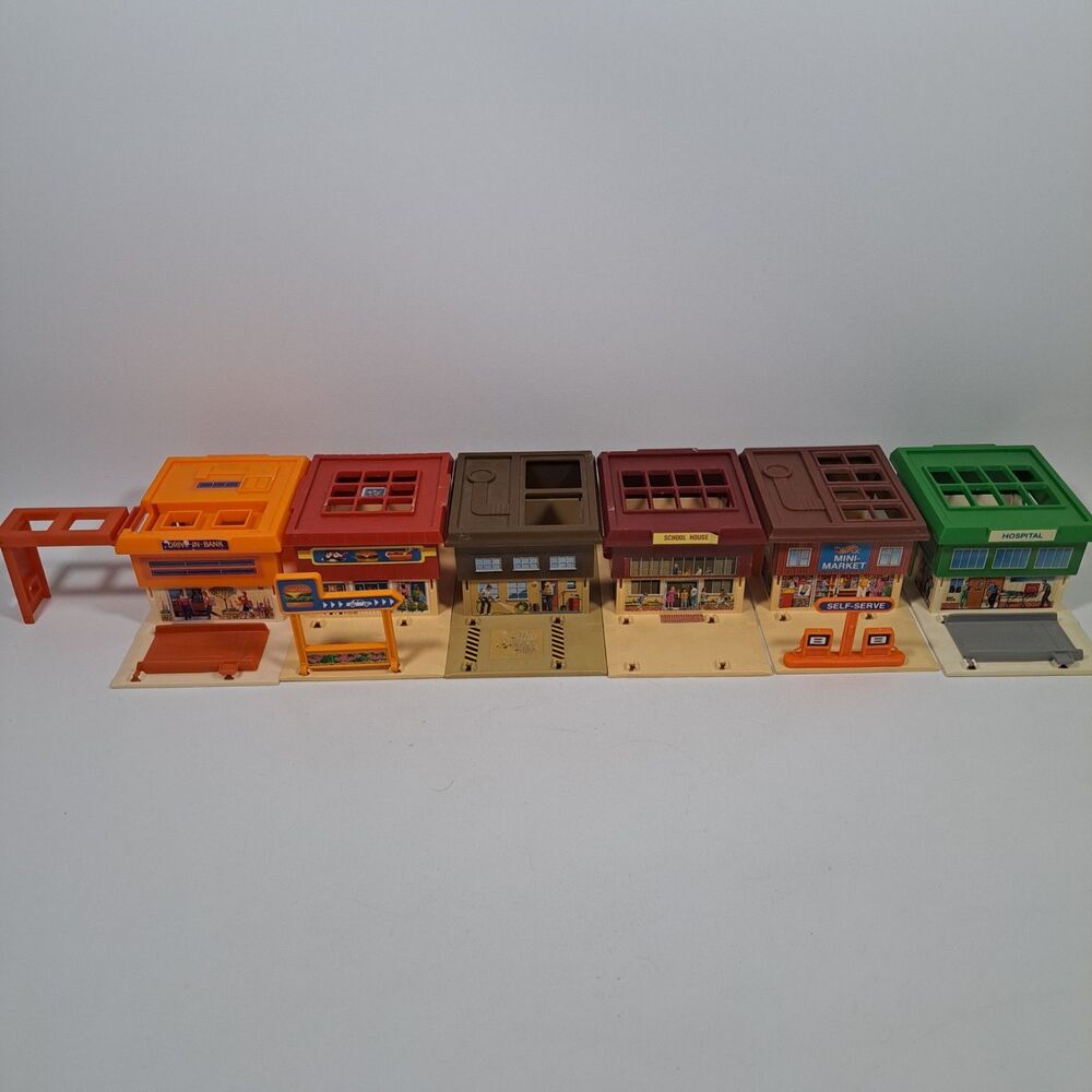 VTG 80s Hot Wheels Sto Go Lot 6 Buildings Market Hospital School Bank Garage Set